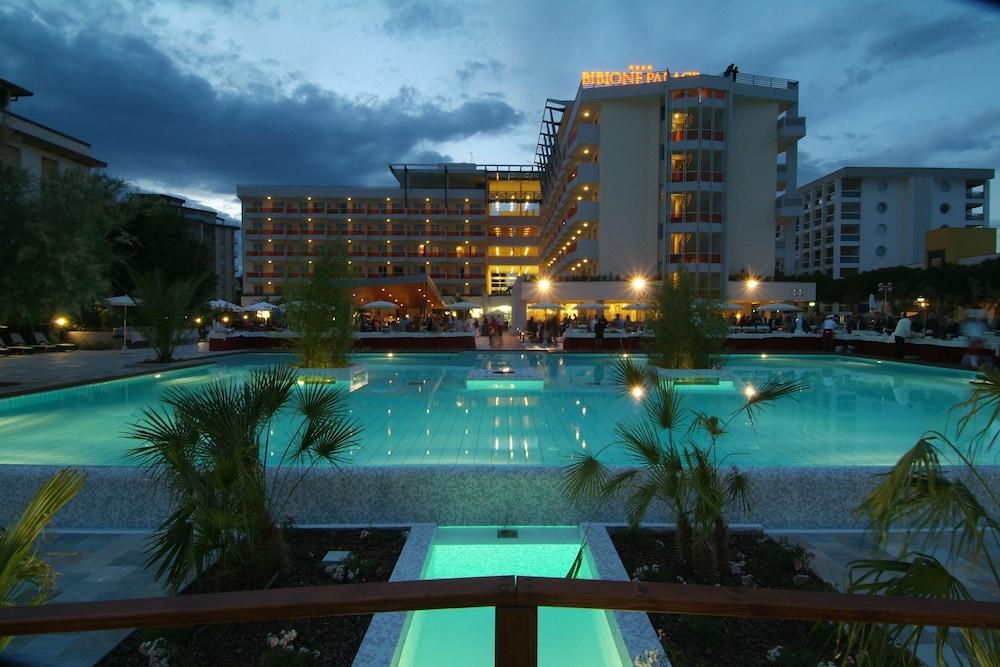Bibione Palace Hotel Exterior foto
